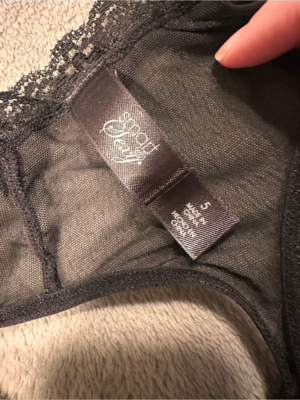 NWT Women’s 3 Piece Lingerie Set - Black Sheer Bra + 2 Thongs - 34B & Size 5 - Picture 9 of 12